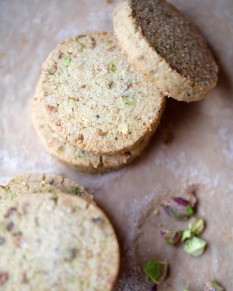 pistachio-shortbread-cookies-recipe